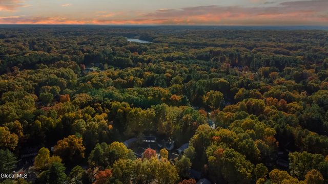 40 Pheasant Court, Saratoga Springs, NY 12866