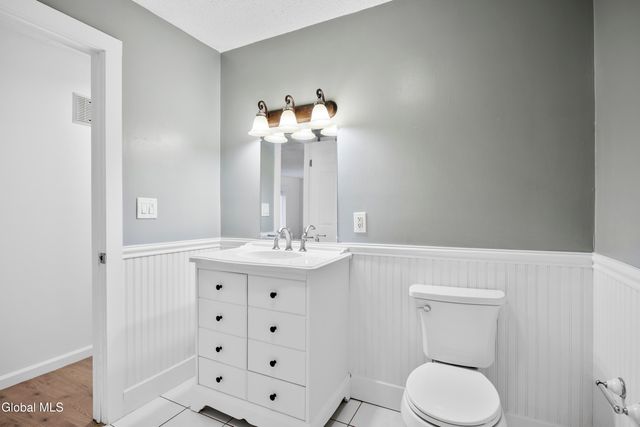 40 Pheasant Court, Saratoga Springs, NY 12866