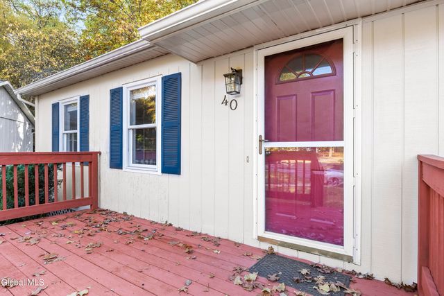 40 Pheasant Court, Saratoga Springs, NY 12866