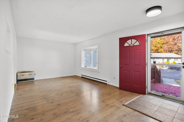 40 Pheasant Court, Saratoga Springs, NY 12866