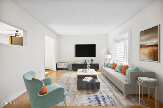 40 Pheasant Court, Saratoga Springs, NY 12866