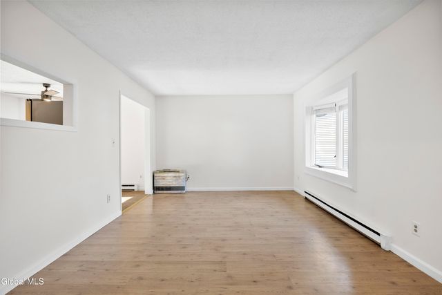 40 Pheasant Court, Saratoga Springs, NY 12866