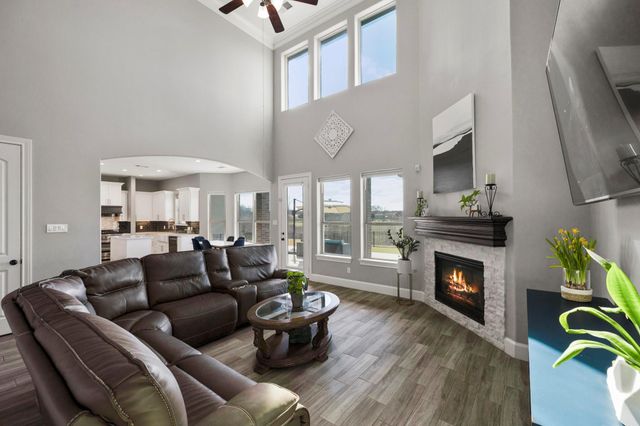 116 Waterstone Drive, Montgomery, TX 77356