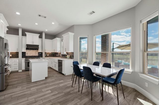 116 Waterstone Drive, Montgomery, TX 77356