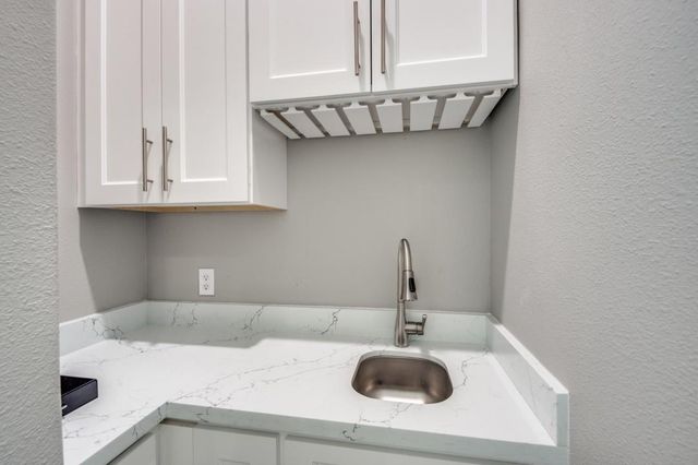 116 Waterstone Drive, Montgomery, TX 77356