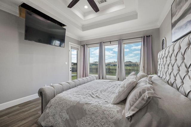 116 Waterstone Drive, Montgomery, TX 77356