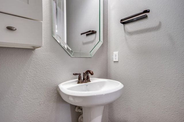 116 Waterstone Drive, Montgomery, TX 77356