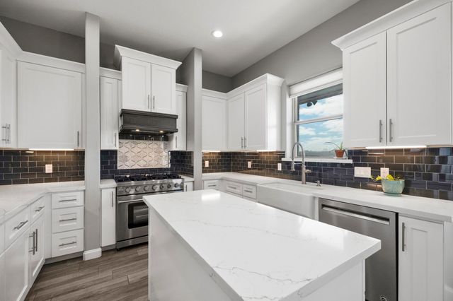 116 Waterstone Drive, Montgomery, TX 77356