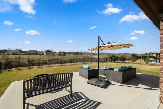 116 Waterstone Drive, Montgomery, TX 77356