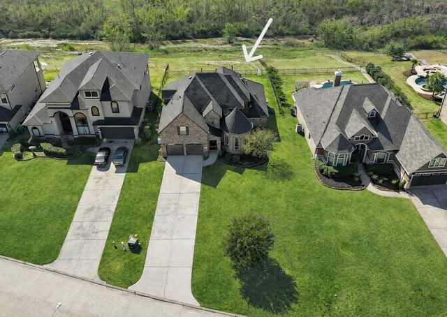 116 Waterstone Drive, Montgomery, TX 77356