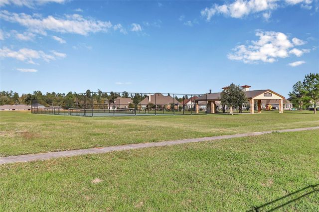 116 Waterstone Drive, Montgomery, TX 77356