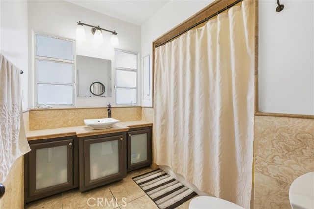 176 W Orange Grove, Pomona, CA 91768