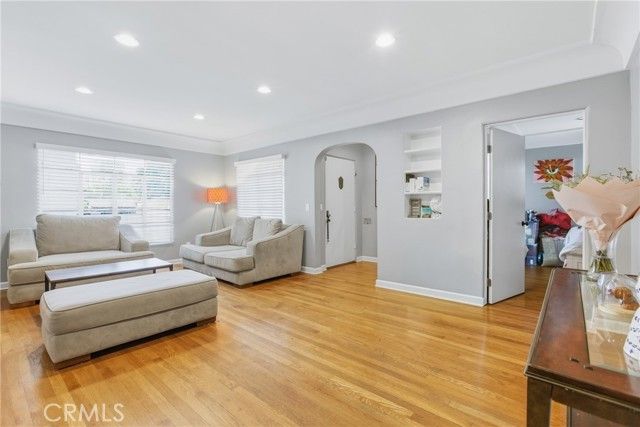 176 W Orange Grove, Pomona, CA 91768