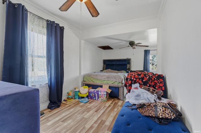 2215 Hillside Avenue, South Bend, IN 46613