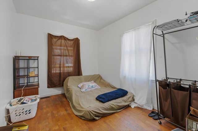 2215 Hillside Avenue, South Bend, IN 46613