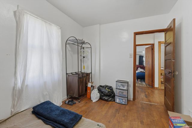 2215 Hillside Avenue, South Bend, IN 46613