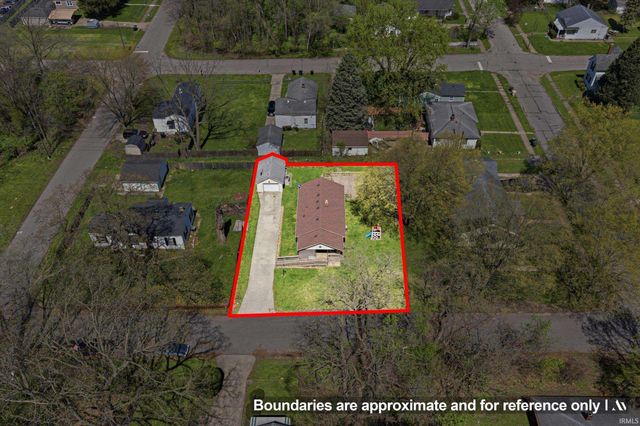 2215 Hillside Avenue, South Bend, IN 46613