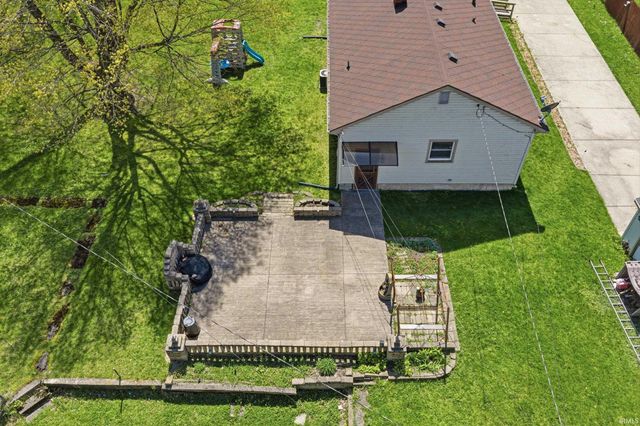 2215 Hillside Avenue, South Bend, IN 46613