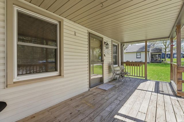 2215 Hillside Avenue, South Bend, IN 46613