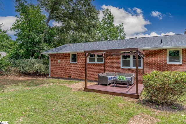 219 Barry Drive, Greer, SC 29650