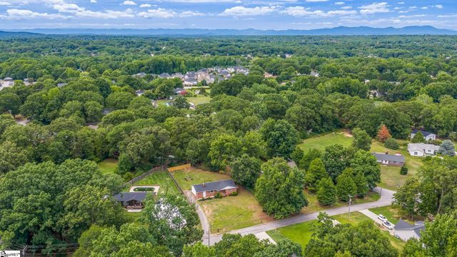 219 Barry Drive, Greer, SC 29650