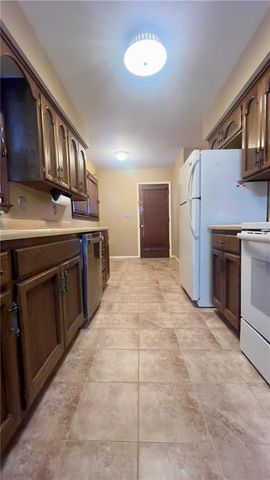 13500 Pioneer Road, Bonner Springs, KS 66012