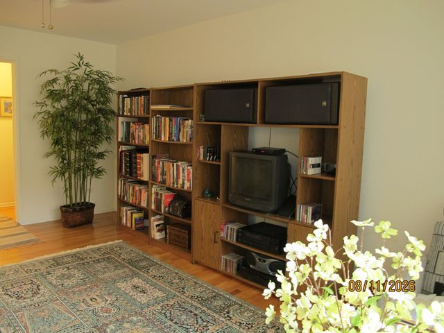 426 W Barry Avenue 409, Chicago, IL 60657