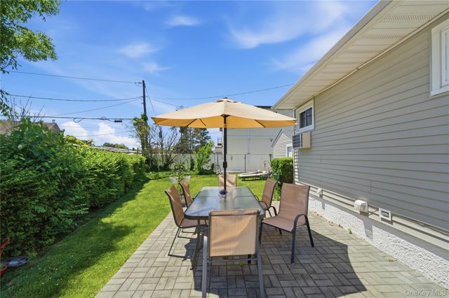 757 Anderson Avenue, Franklin Square, NY 11010