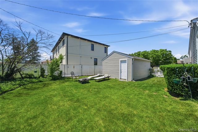 757 Anderson Avenue, Franklin Square, NY 11010