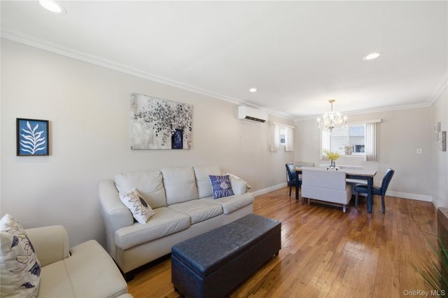 757 Anderson Avenue, Franklin Square, NY 11010