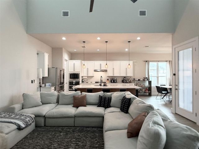 11216 Charger WAY, Manor, TX 78653