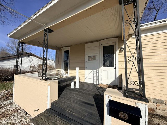 711 Maple Street, Three Rivers, MI 49093