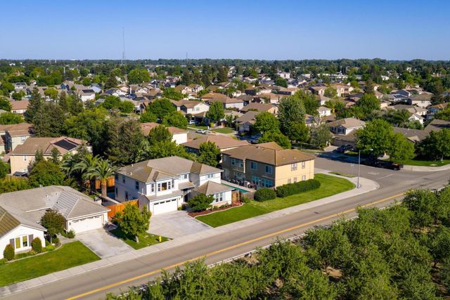 426 S Highland Ave, Ripon, CA 95366
