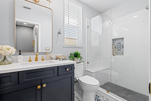 426 S Highland Ave, Ripon, CA 95366