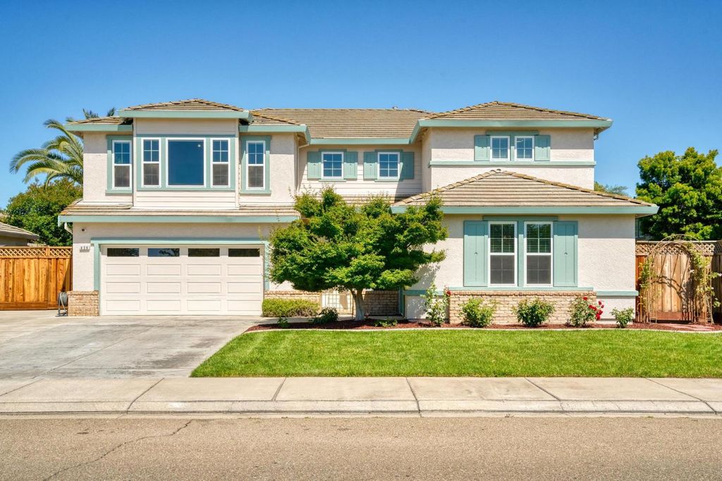 426 S Highland Ave, Ripon, CA 95366