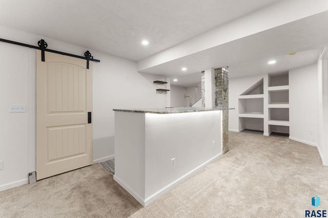 1101 S 2nd Ave Avenue, Sioux Falls, SD 57105