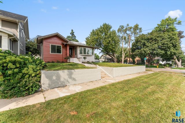 1101 S 2nd Ave Avenue, Sioux Falls, SD 57105