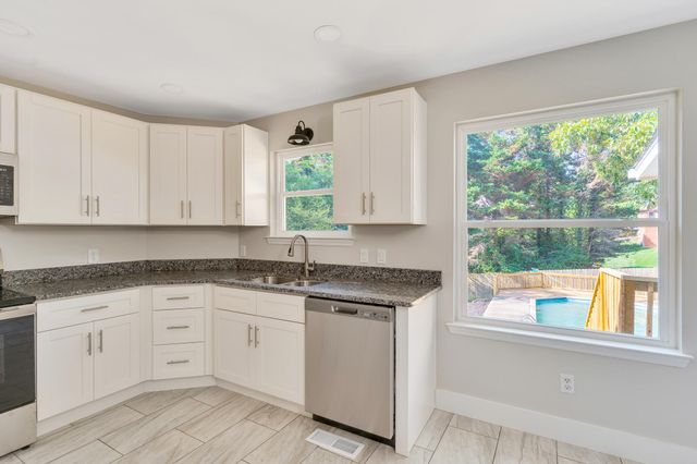 2418 Cedar Creek Drive, Chattanooga, TN 37421