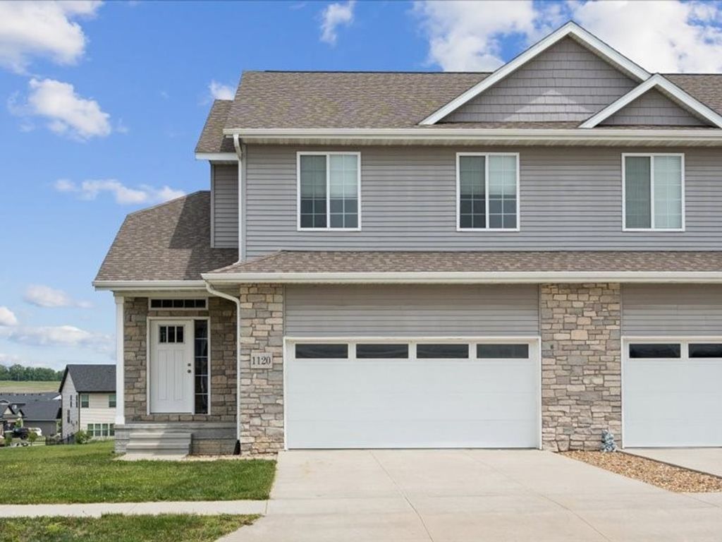 1120 Mary Lane, North Liberty, IA 52317