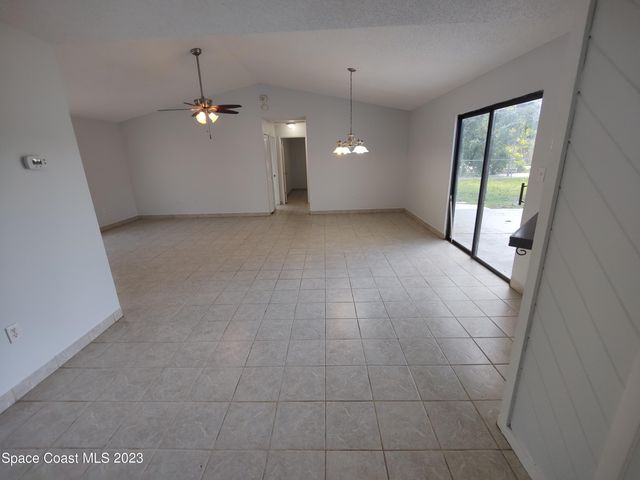 981 Forest Street NE, Palm Bay, FL 32907