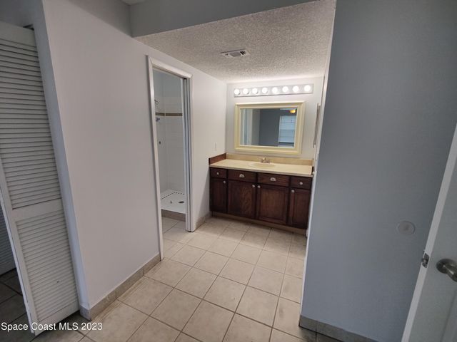 981 Forest Street NE, Palm Bay, FL 32907