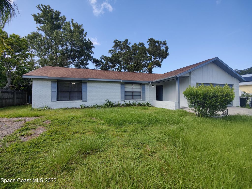 981 Forest Street NE, Palm Bay, FL 32907