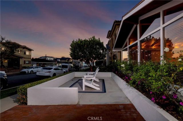 221 Larkspur Avenue, Corona Del Mar, CA 92625