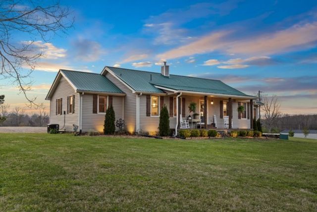 3130 New Hall Rd, Greenbrier, TN 37073