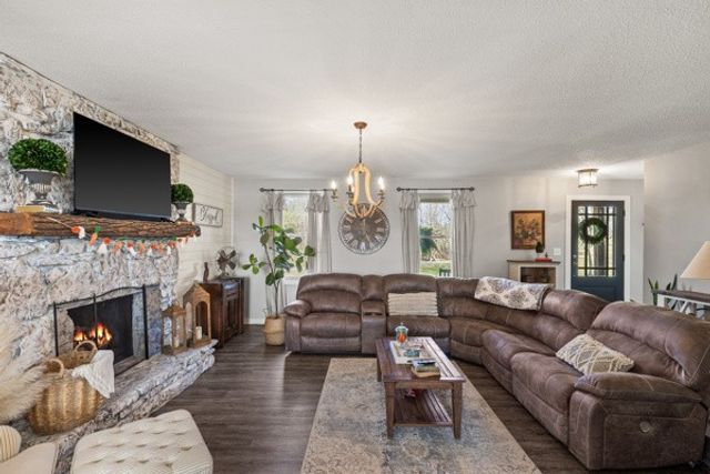 3130 New Hall Rd, Greenbrier, TN 37073