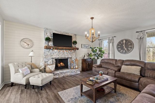 3130 New Hall Rd, Greenbrier, TN 37073