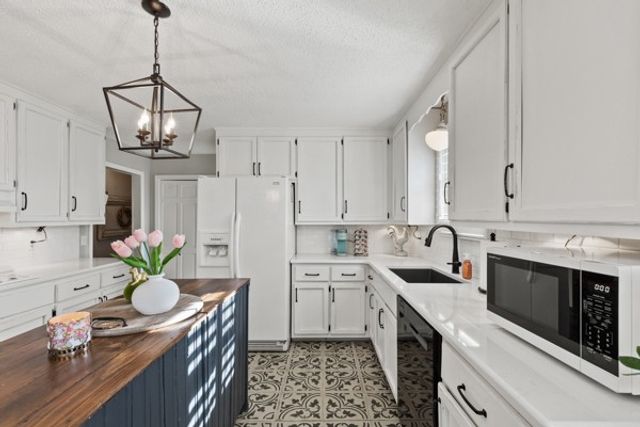 3130 New Hall Rd, Greenbrier, TN 37073