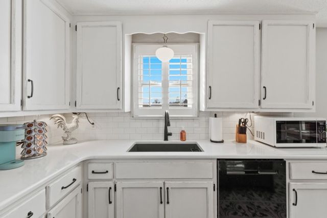 3130 New Hall Rd, Greenbrier, TN 37073