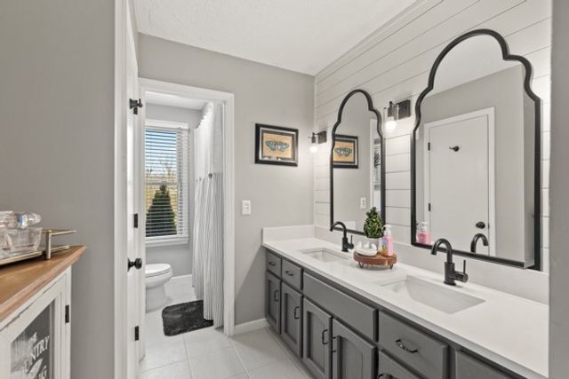 3130 New Hall Rd, Greenbrier, TN 37073