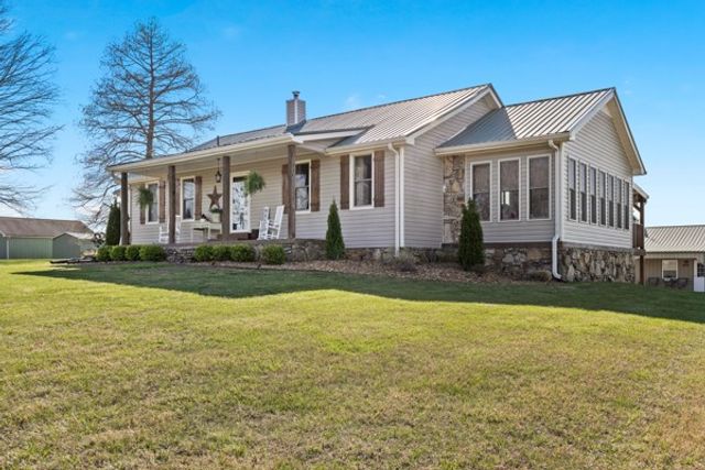 3130 New Hall Rd, Greenbrier, TN 37073